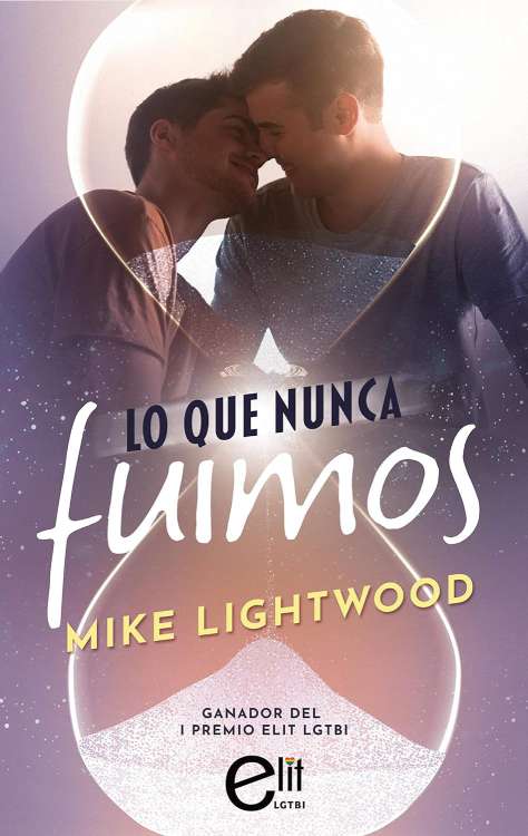 Lo que nunca fuimos, Mike Lightwood, novela romántica juvenil LGBT