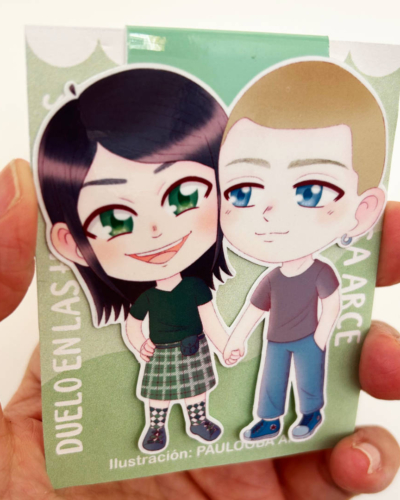Marcapáginas imantados con ilustración a doble cara y a color de Greg y Connor, Duelo en las Highlands, novela de romance LGBT de Nisa Arce